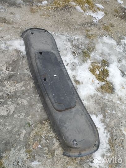 Обшивка крышки багажника вmw 7 E65 бmв 7 Е65 Е66