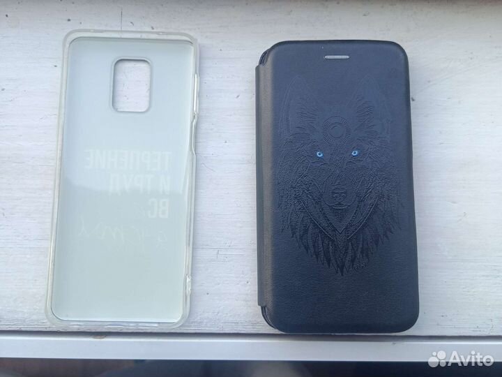 Чехлы на телефон