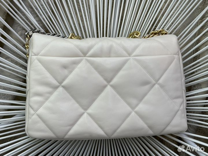 Сумка Chanel 19 Maxi