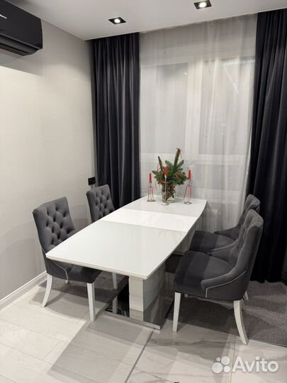 Кухонный стол стеклянный раздвижной