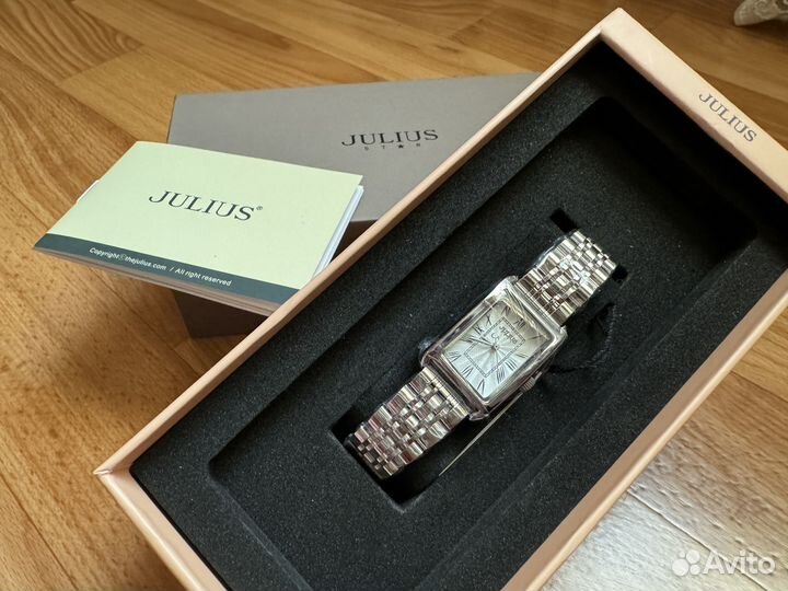 Часы наручные женские