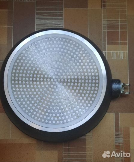 Сковорода из Магнит с крышкой