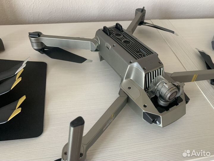 Квадрокоптер dji mavic pro
