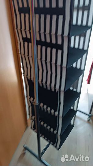 Вешалка для одежды напольная металлическая