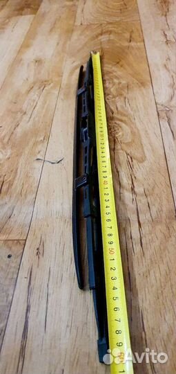 Щётка стеклоочистителя со спойлером без резинки