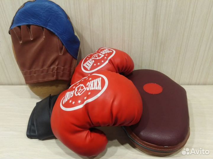 Боксерские перчатки и лапы
