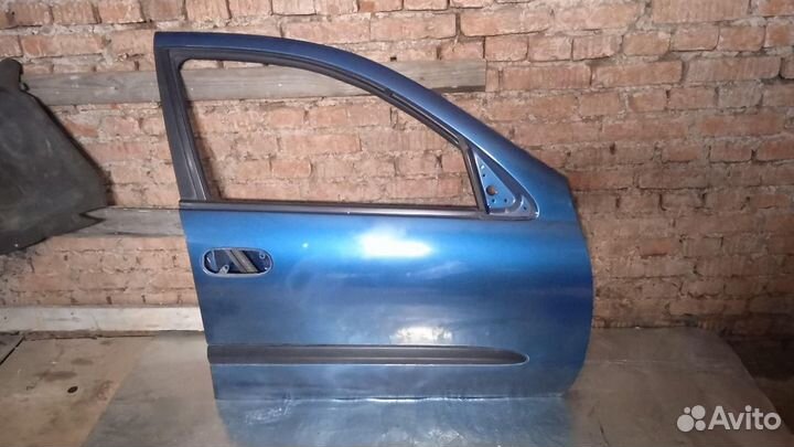 Дверь передняя правая Nissan Almera N16 2000