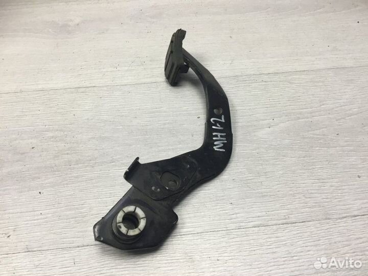 Педаль газа Ford Mondeo 2 2003