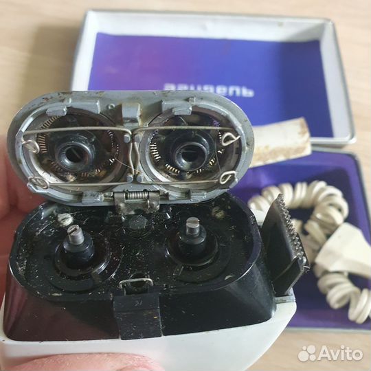 Агидель бритва электрическая СССР