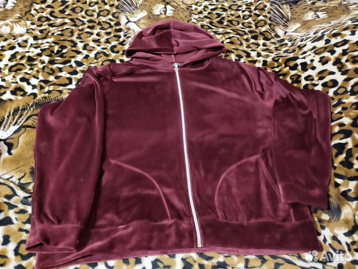 Велюровый костюм с шапкой 56