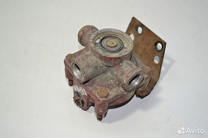 Кран ускорительный тормозной mercedes-benz 2544 SK