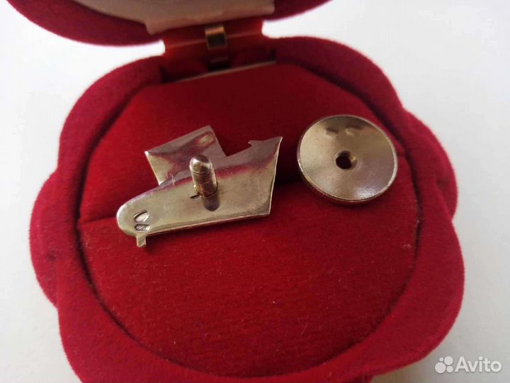 Знак, значок серебро 925. Зенит. Футбольный клуб