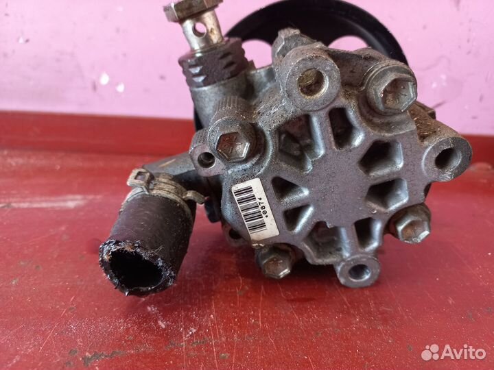 Насос гура Opel Insignia 1.8 A18XER