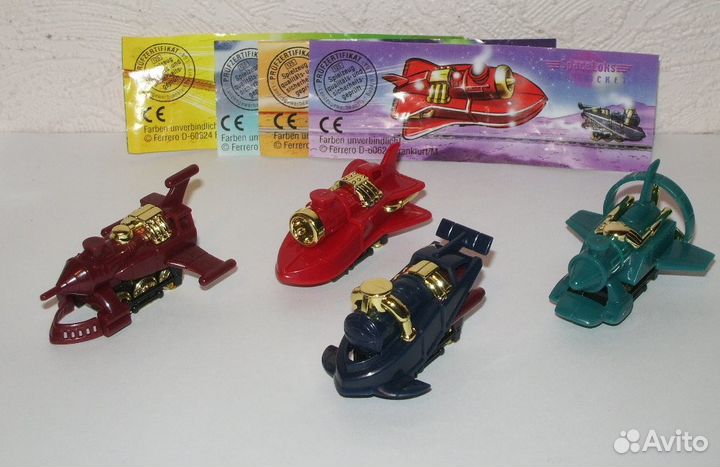 Машинки и поезда игрушки из Киндер-Сюрприз наборы