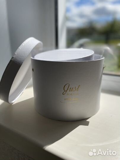 Коробка подарочная круглая