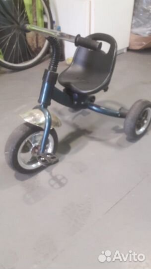 Детский трехколесный велосипед бу