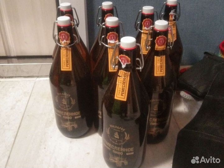 Бутылка стеклянная с бугельной пробкой 1л