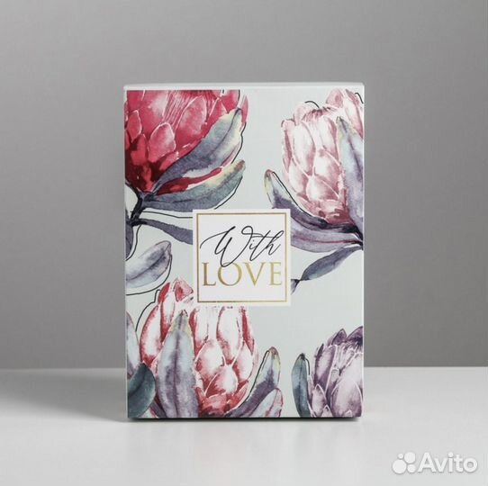 Коробка подарочная