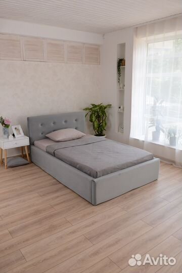 Кровать новая с матрасом 120х200