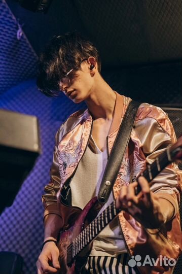 Сессионный музыкант, гитарист, бас гитарист