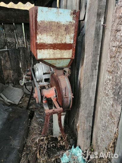 Зернодробилка бу трехфазная