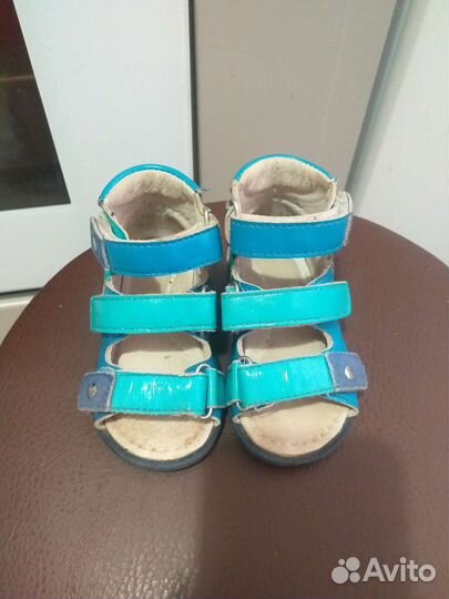 Сандали детские