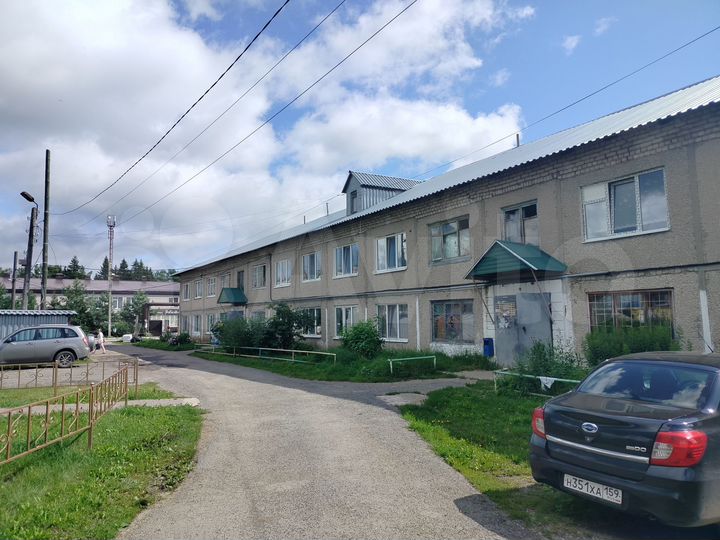 Комната 13 м² в > 9-к., 1/2 эт.