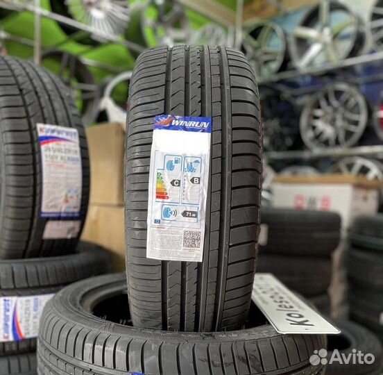 Winrun R330 275/35 R20