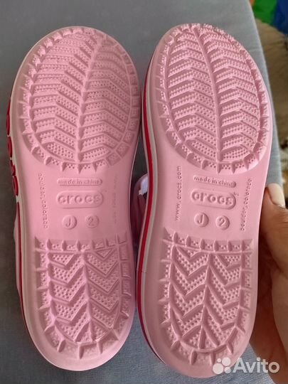 Сандалии crocs j2