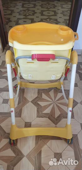 Стол для кормления детей