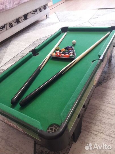 Игрушечный бильярдный стол
