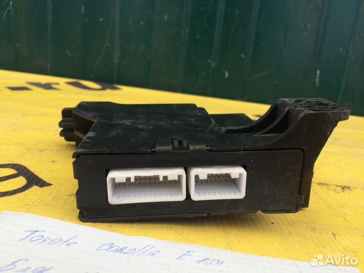 Блок управления отопителем Toyota Corolla E150