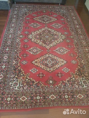 Ковер шерстяной висел на стене размер 23