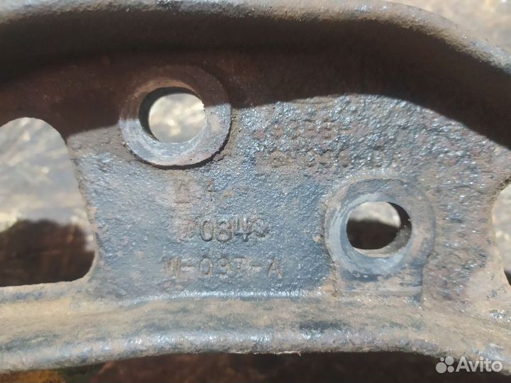 Кронштейн двигателя правый Ford Mondeo I (1993—1996) 1, I, FD