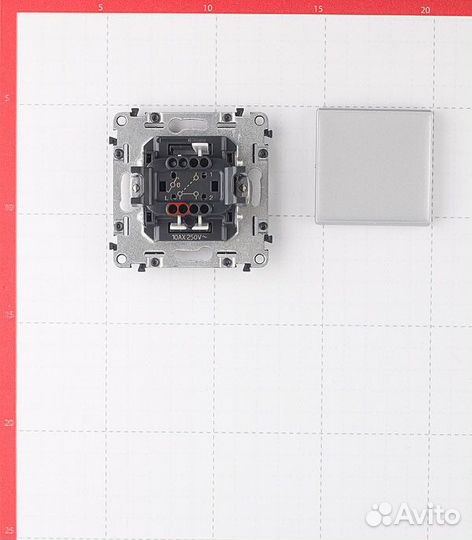 Переключатель Legrand Valena life 752606 одноклавишный на 2 направления скрытая установка алюминий