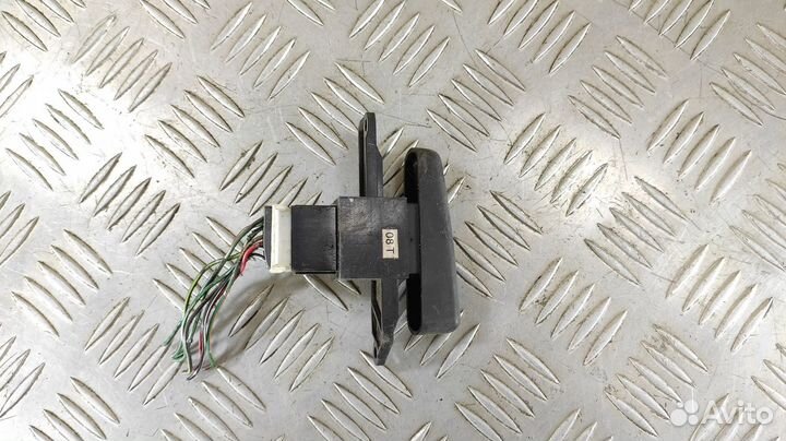 Кнопка аварийной сигнализации Mitsubishi Carisma 2