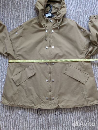 Ветровка женская