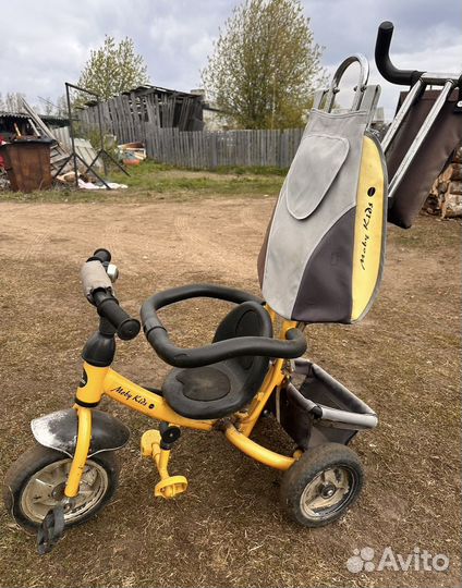 Детский велосипед с ручкой