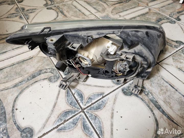 Фара Ford Focus II