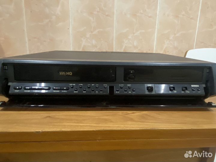 Видеоплеер Goldstar R-C400-W