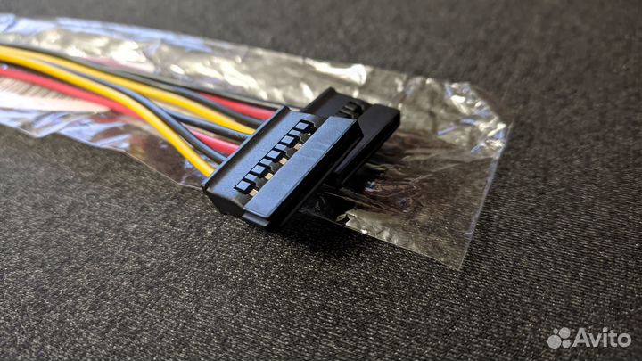 Переходник Molex - 2SATA