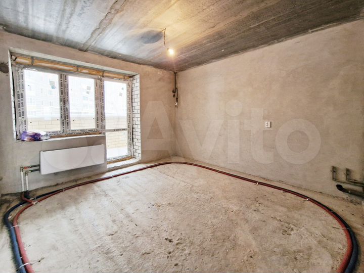 3-к. квартира, 90 м², 1/10 эт.