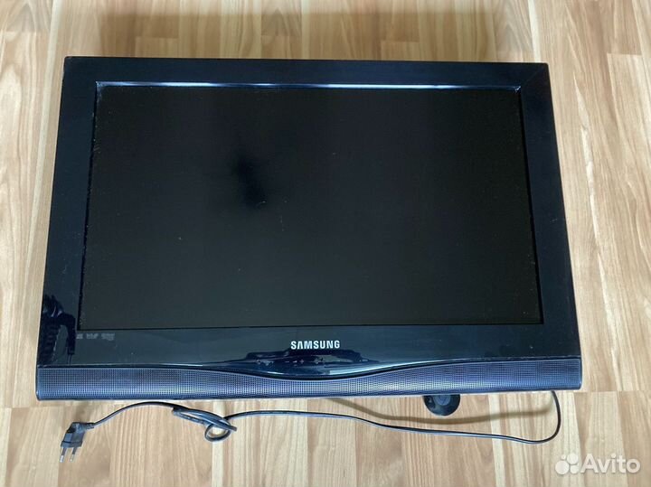 Телевизор Samsung 26