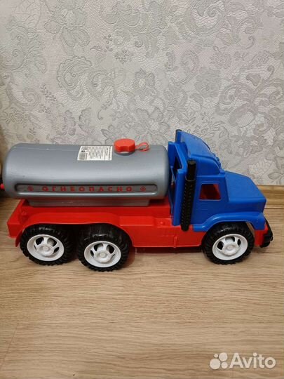 Игрушка Машинка бензовоз новая
