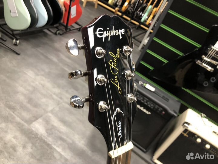 Электрогитара Epiphone Les Paul Studio Wine Red