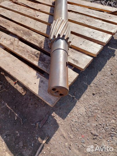 Вал шестерни на плавкран кпл