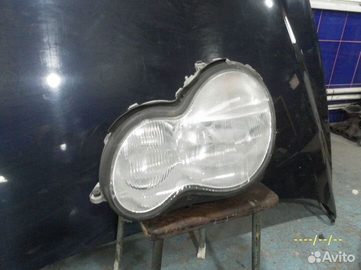 Фара левая Mercedes Benz W203 C203 до рест