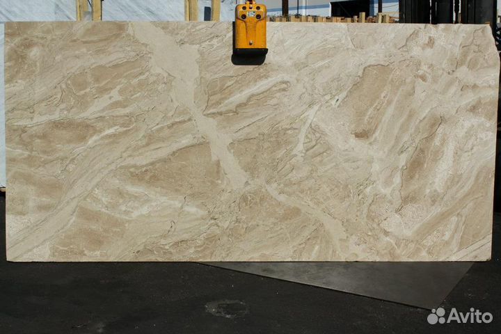 Натуральный мрамор