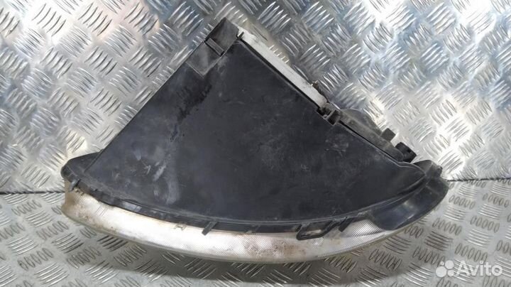 Фара 04857702AB Chrysler Voyager (2001-2007)