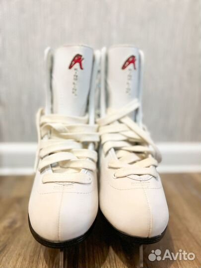 Коньки фигурные